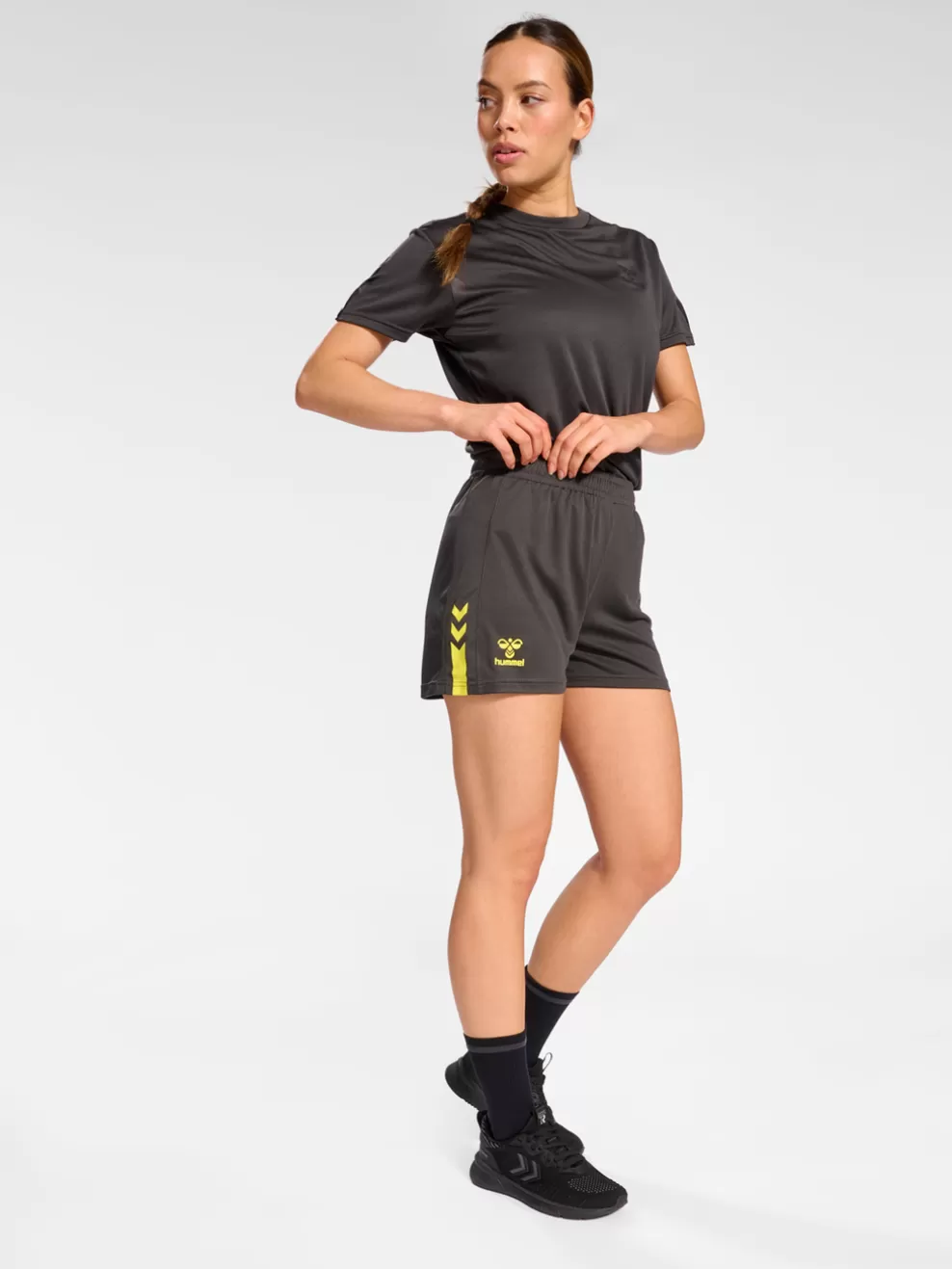 hmlACTIVE PL SHORTS WOMAN*hummel Best