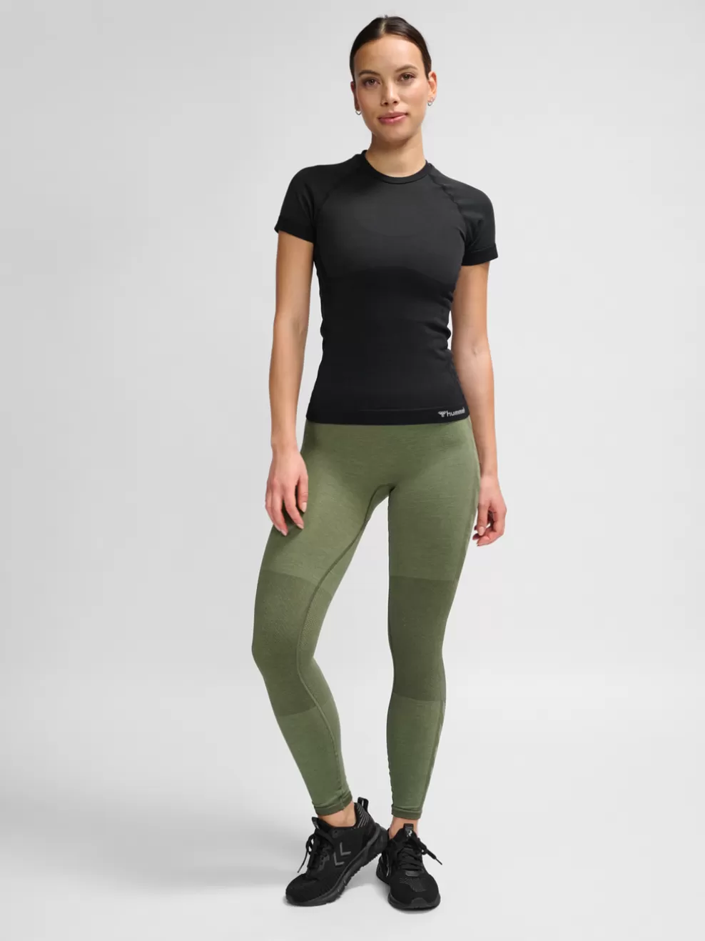 hmlCLEA SEAMLESS TIGHT T-SHIRT*hummel Outlet