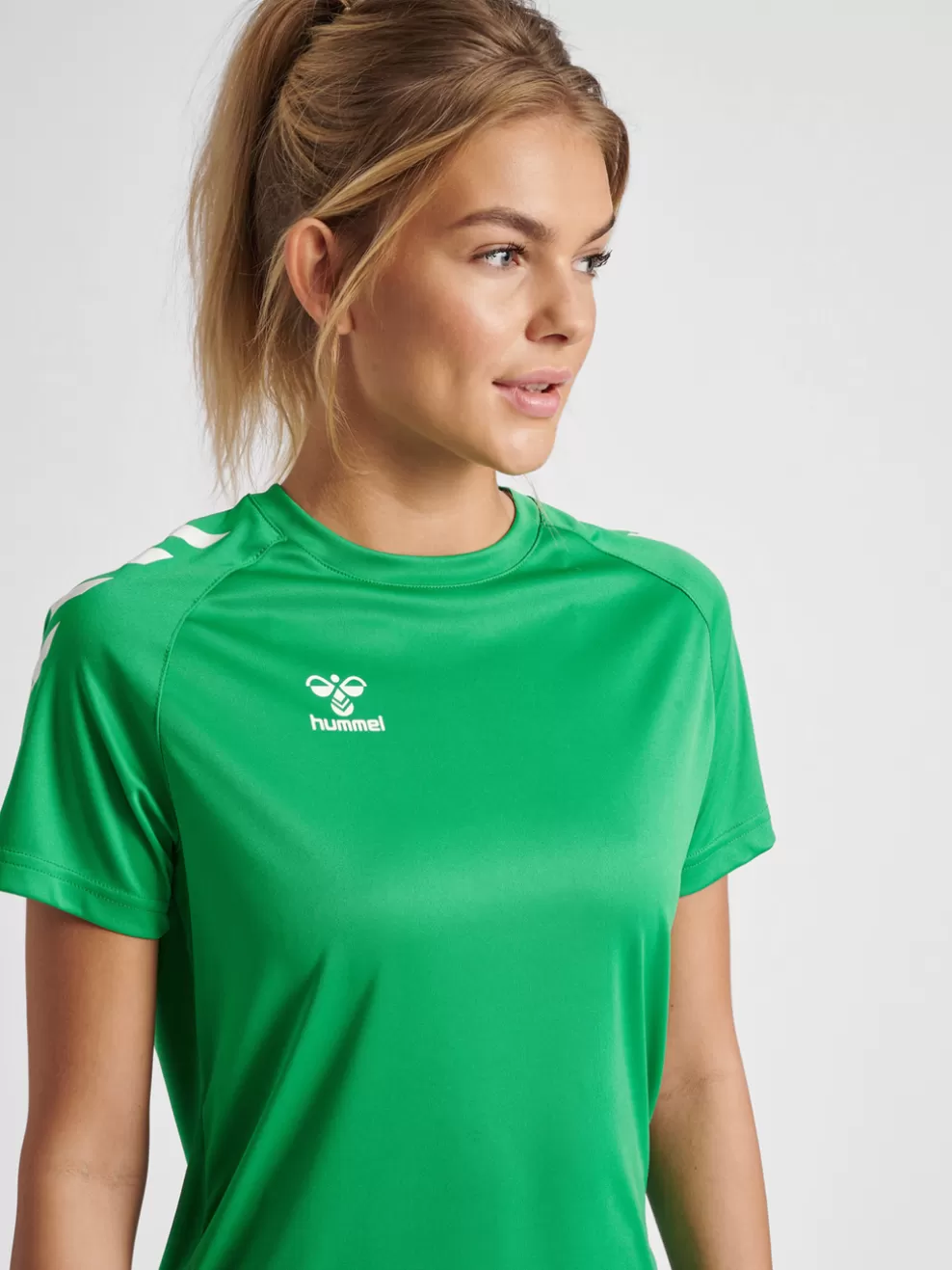 hmlCORE XK CORE POLY TEE S/S WOMAN*hummel Hot