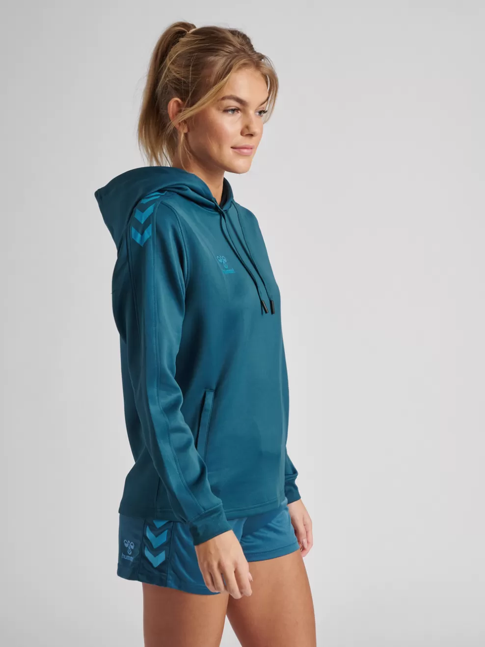 hmlCORE XK POLY SWEAT HOODIE WOMAN*hummel Clearance