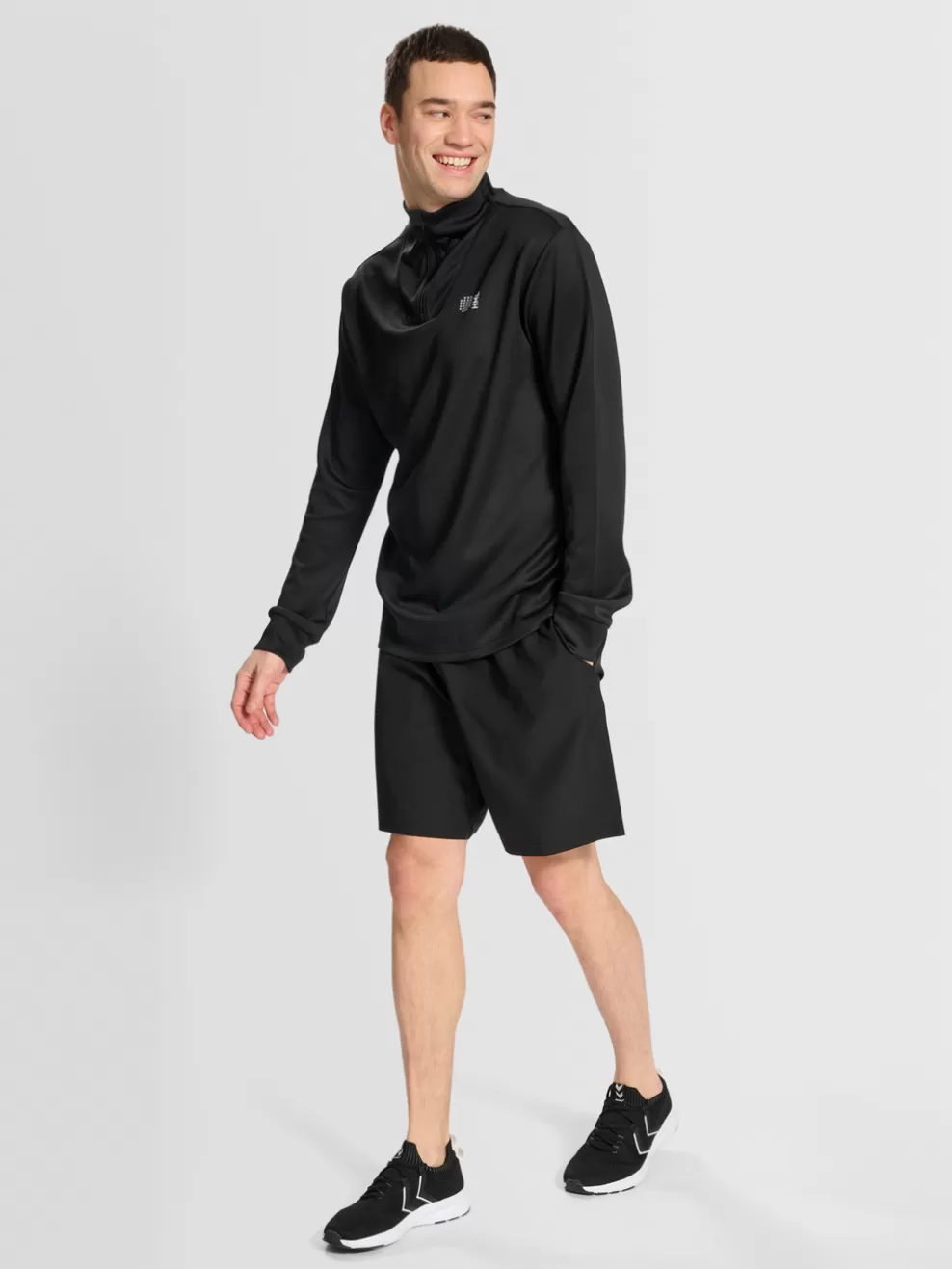 hmlCOURT WOVEN SHORTS*hummel Clearance