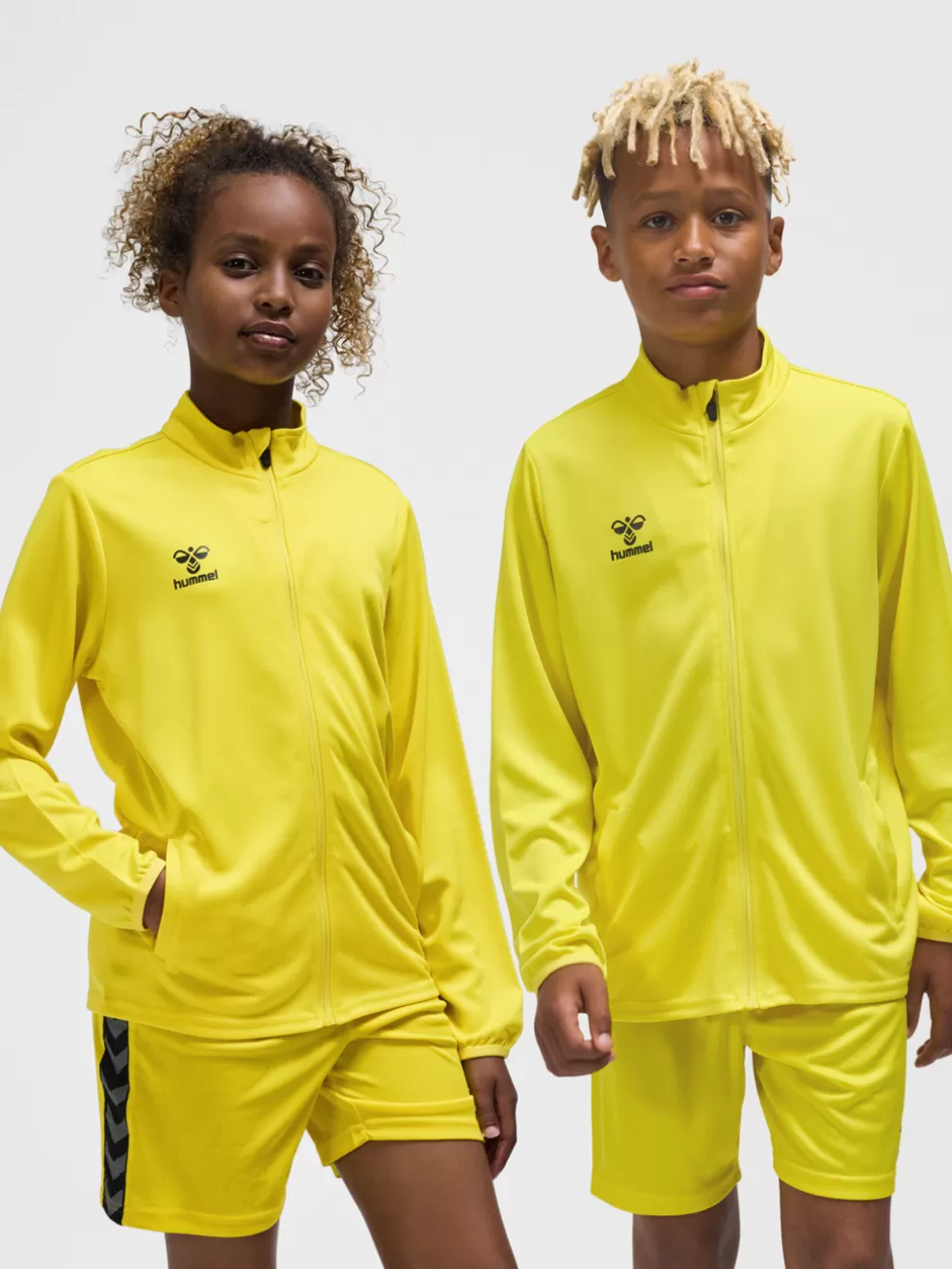 hmlESSENTIAL TRACK JACKET KIDS*hummel Clearance