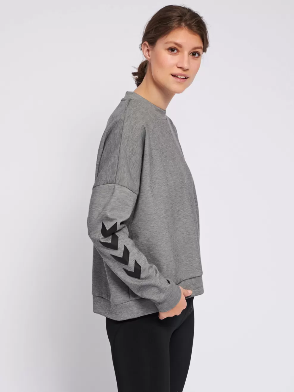 hmlESSI SWEATSHIRT*hummel Fashion