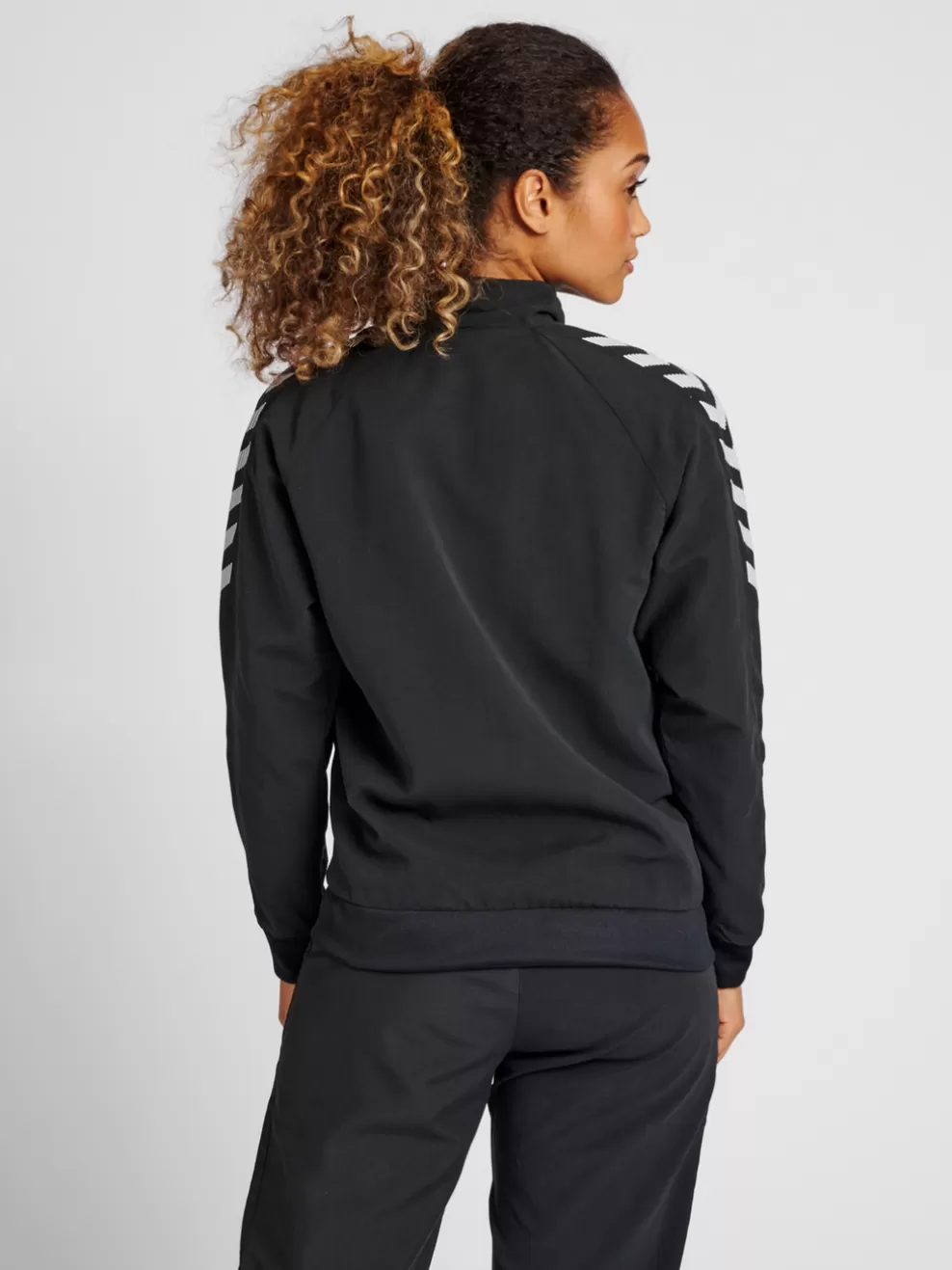 hmlGG12 TRACK JACKET WOMAN*hummel Shop