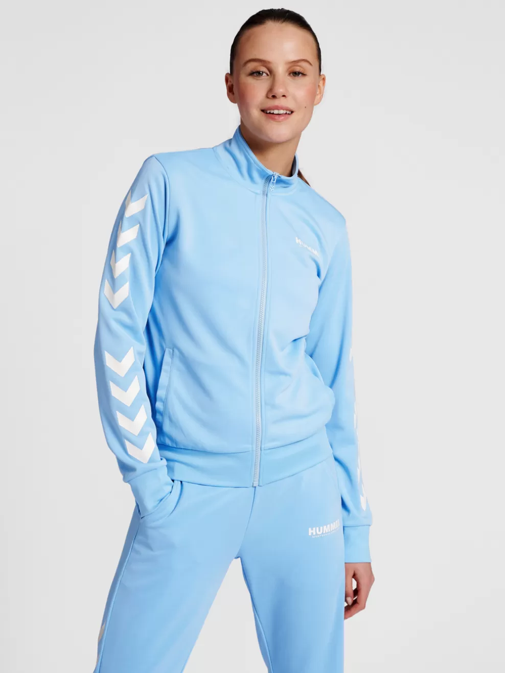 hmlLEGACY POLY WOMAN ZIP JACKET*hummel Clearance