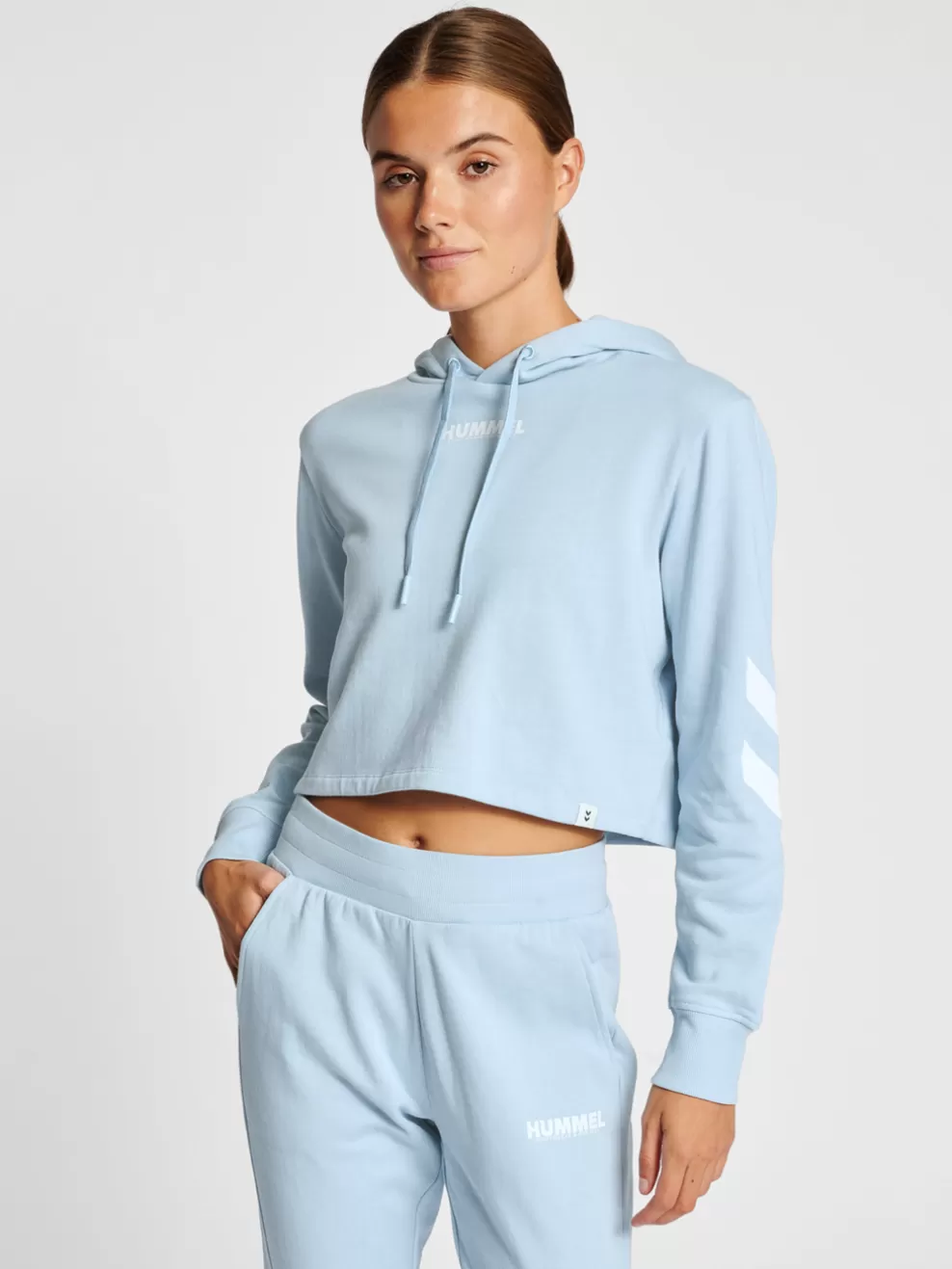 hmlLEGACY WOMAN CROPPED HOODIE*hummel Hot