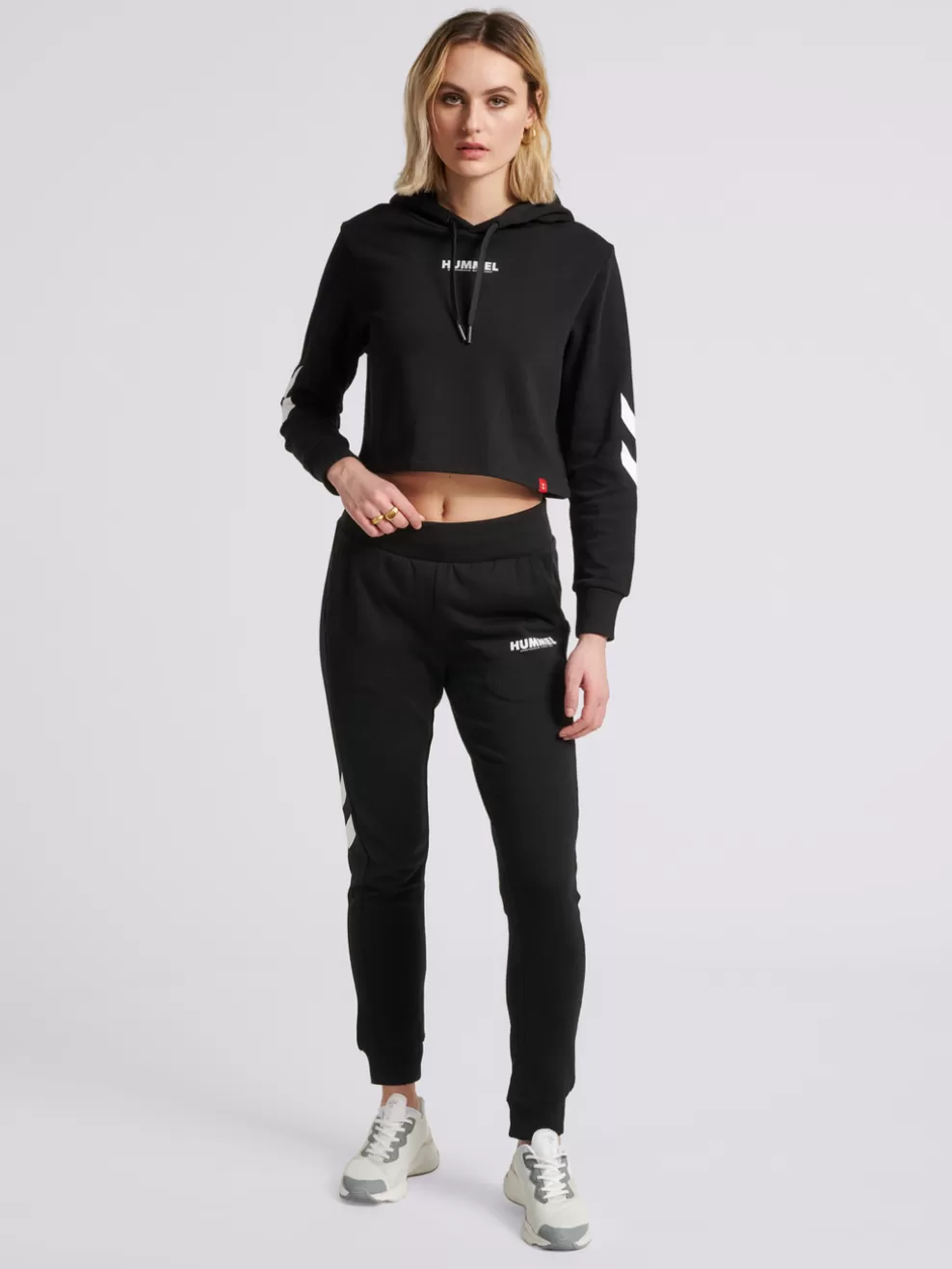 hmlLEGACY WOMAN CROPPED HOODIE*hummel Sale