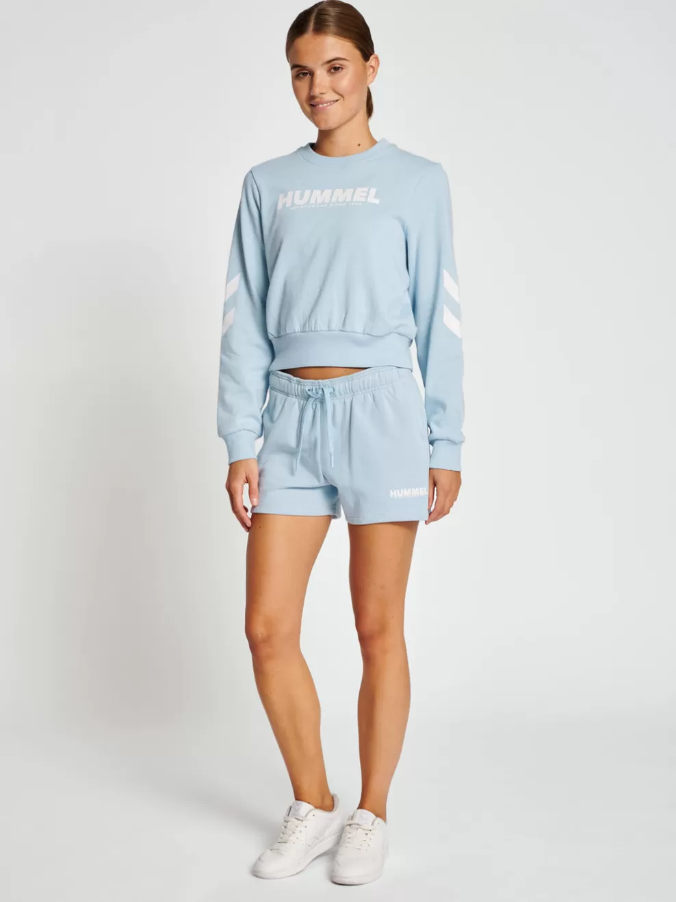 hmlLEGACY WOMAN SWEATSHIRT*hummel Online