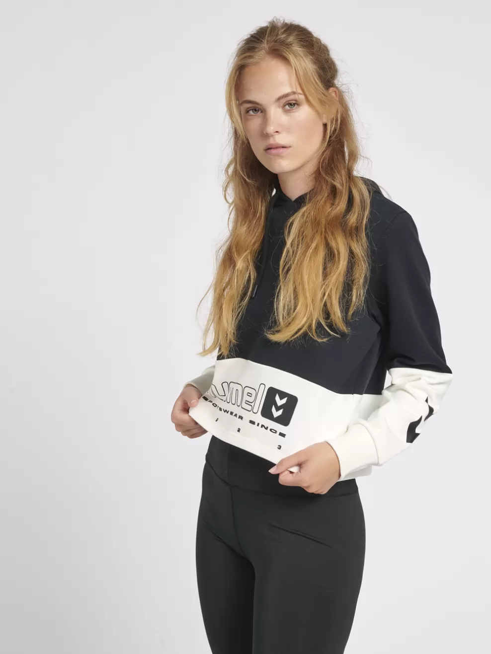 hmlLGC MAE CROPPED HOODIE*hummel Hot