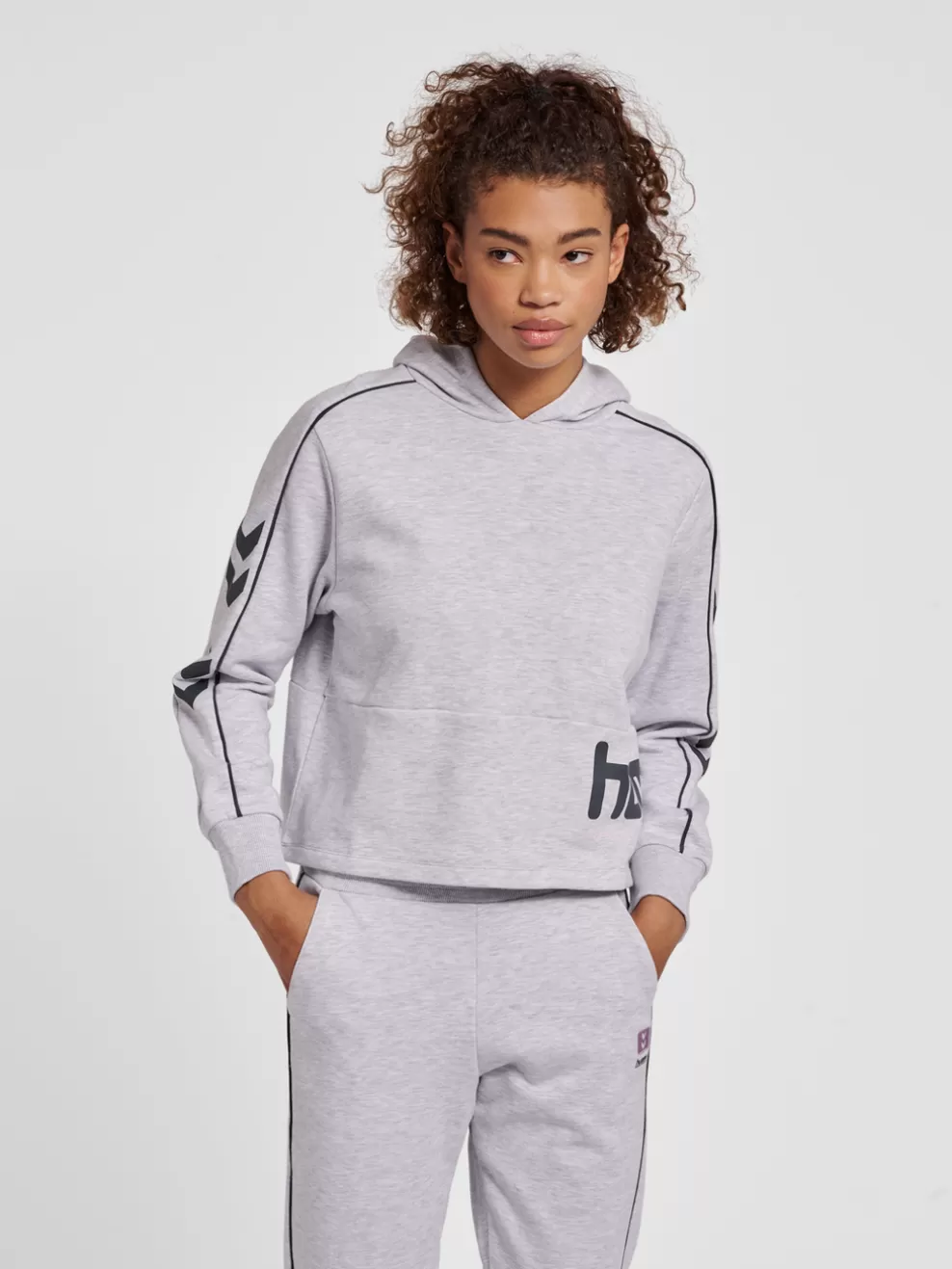 hmlLGC YOKO CROPPED HOODIE*hummel Flash Sale