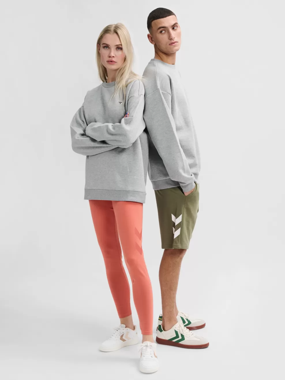 hmlLOOSE CREWNECK BEE*hummel Clearance
