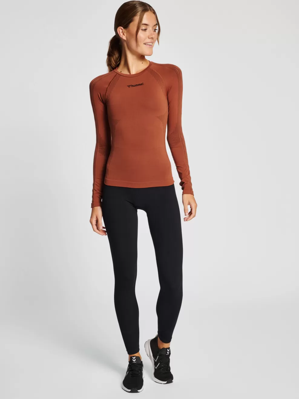 hmlMT SHAPING SEAMLESS T-SHIRT L/S*hummel Flash Sale