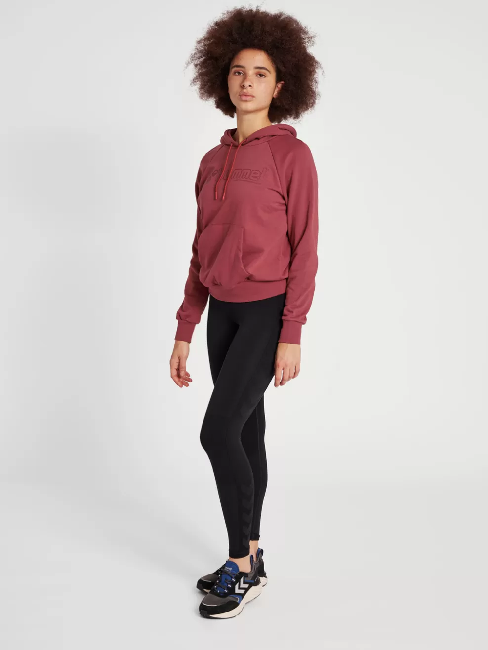 hmlNONI 2.0 HOODIE*hummel Best