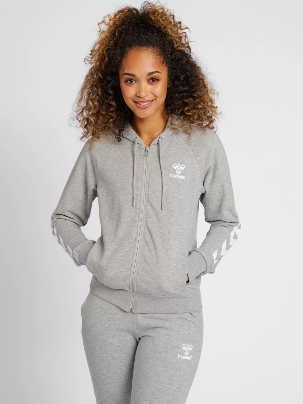 hmlNONI 2.0 ZIP HOODIE*hummel Best