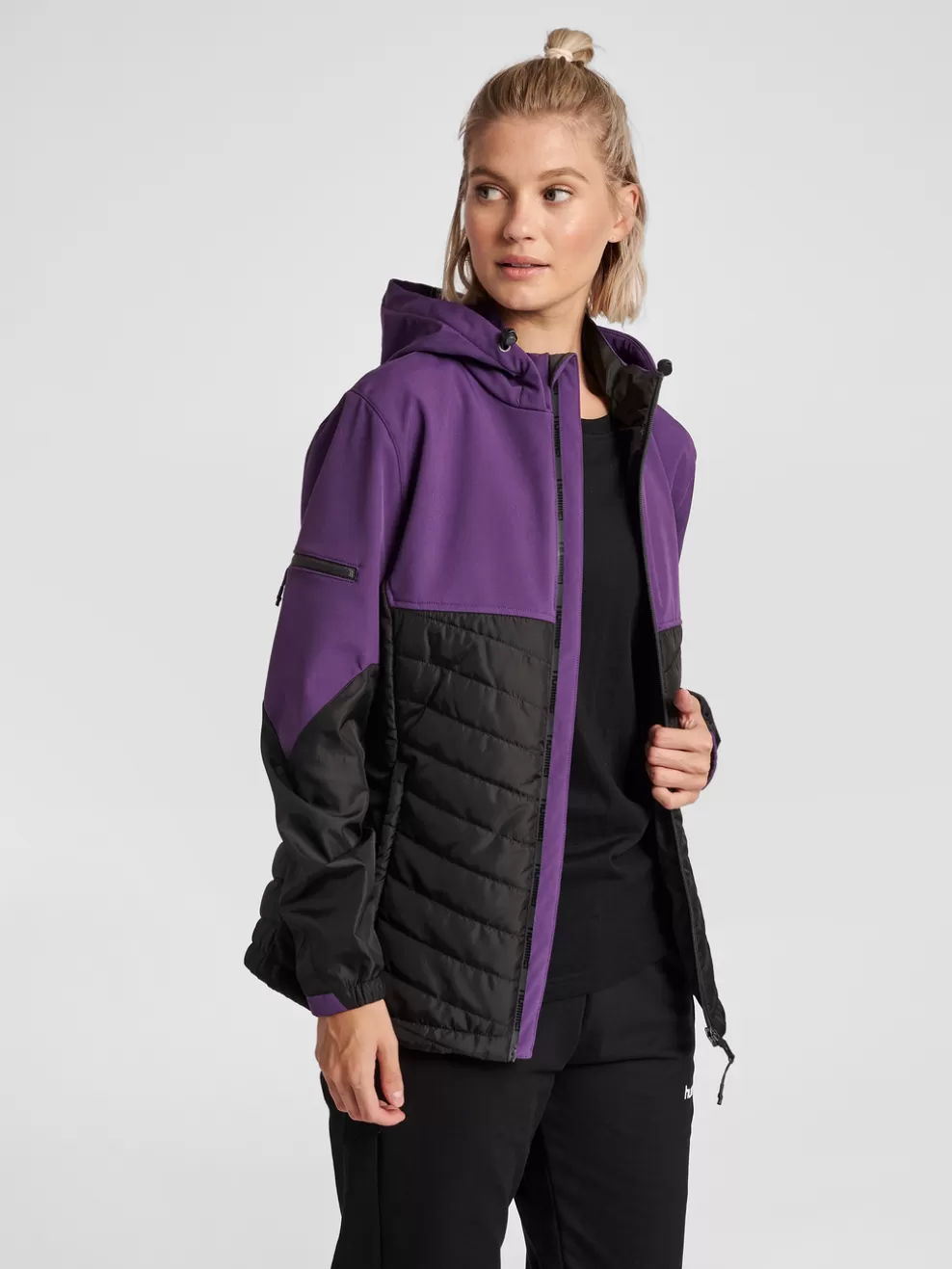 hmlNORTH HYBRID JACKET WOMAN*hummel Best