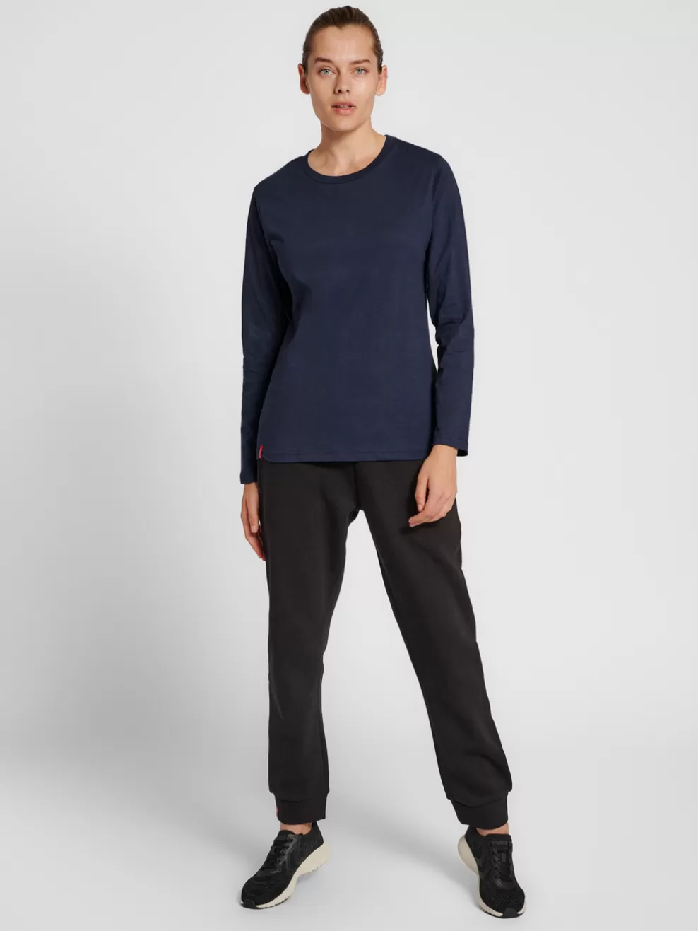 hmlRED BASIC T-SHIRT L/S WOMAN*hummel Outlet