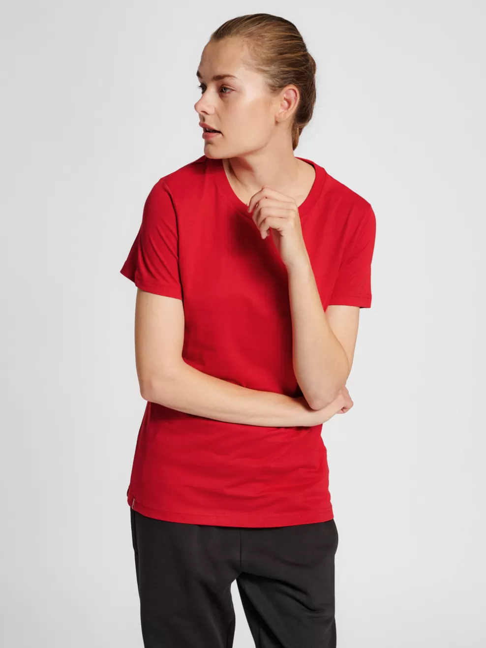 hmlRED BASIC T-SHIRT S/S WOMAN*hummel Online