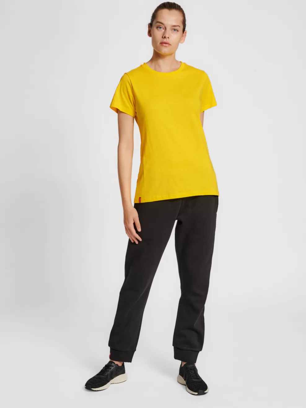 hmlRED BASIC T-SHIRT S/S WOMAN*hummel Flash Sale