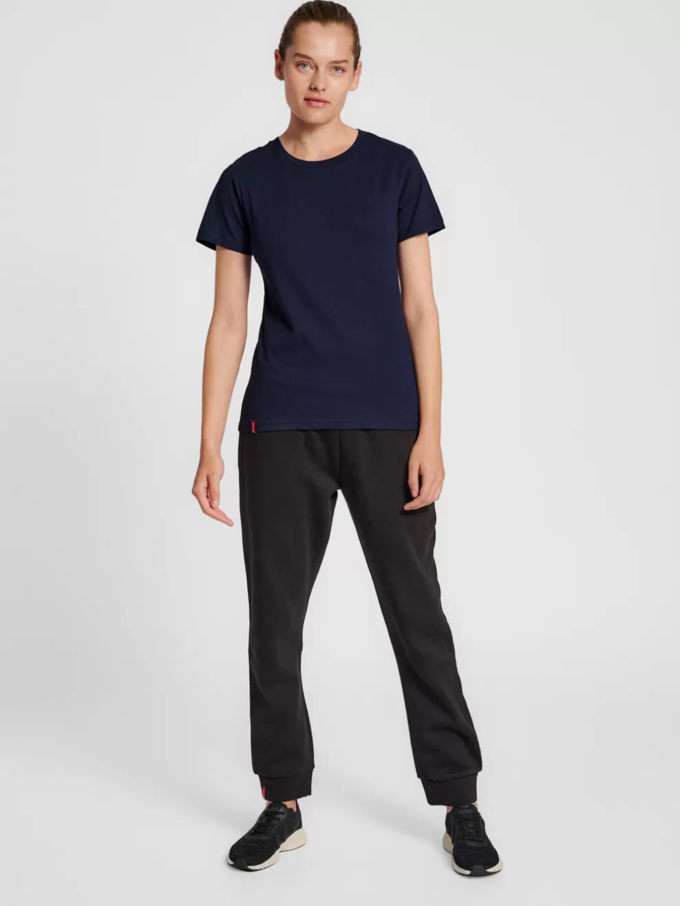 hmlRED BASIC T-SHIRT S/S WOMAN*hummel Sale