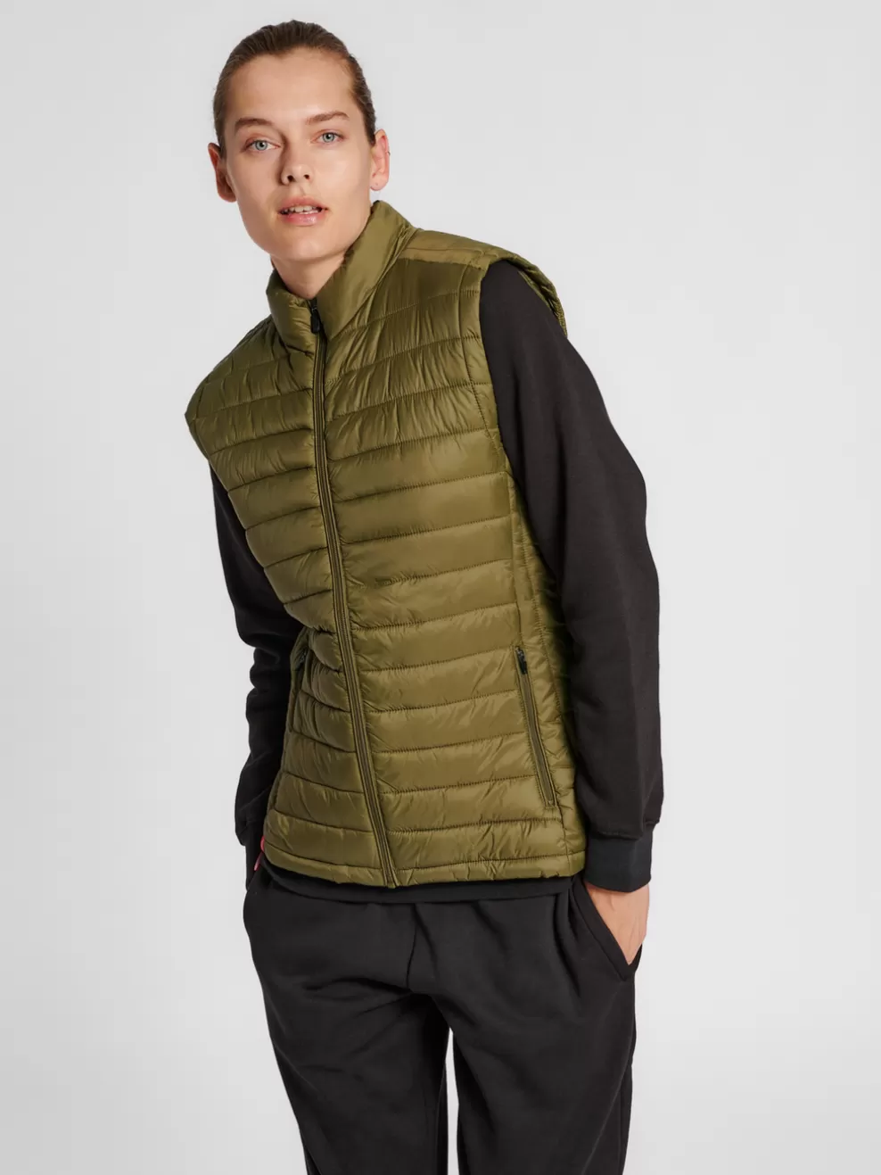 hmlRED QUILTED WAISTCOAT WOMAN*hummel Store