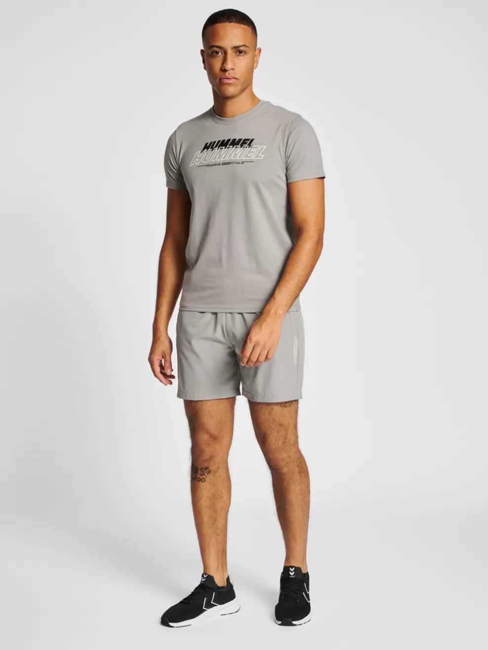 hmlTE BASE WOVEN SHORTS*hummel Clearance
