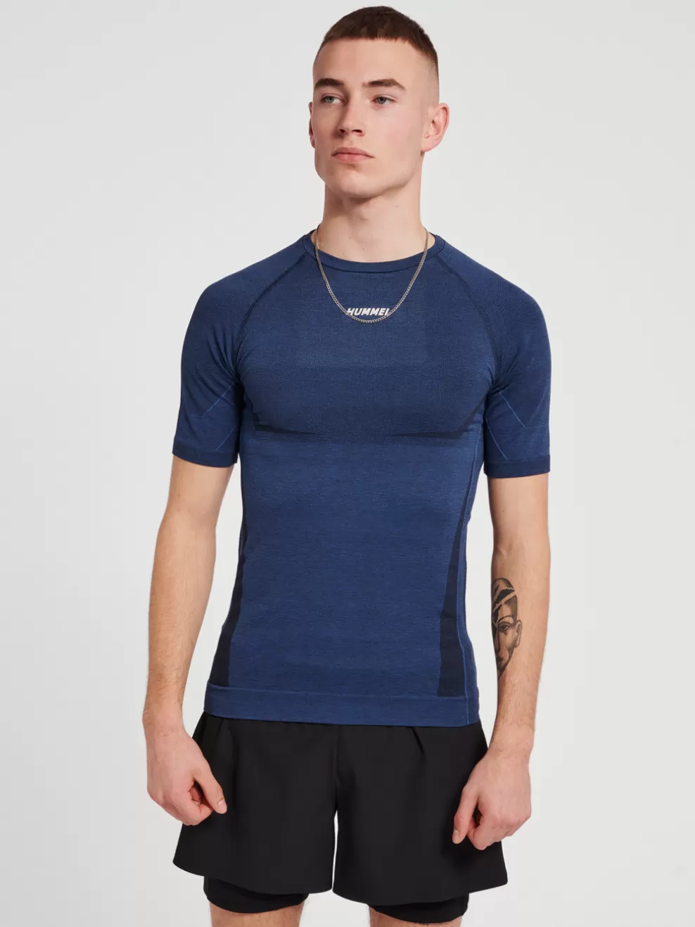 hmlTE MIKE SEAMLESS T-SHIRT*hummel Store