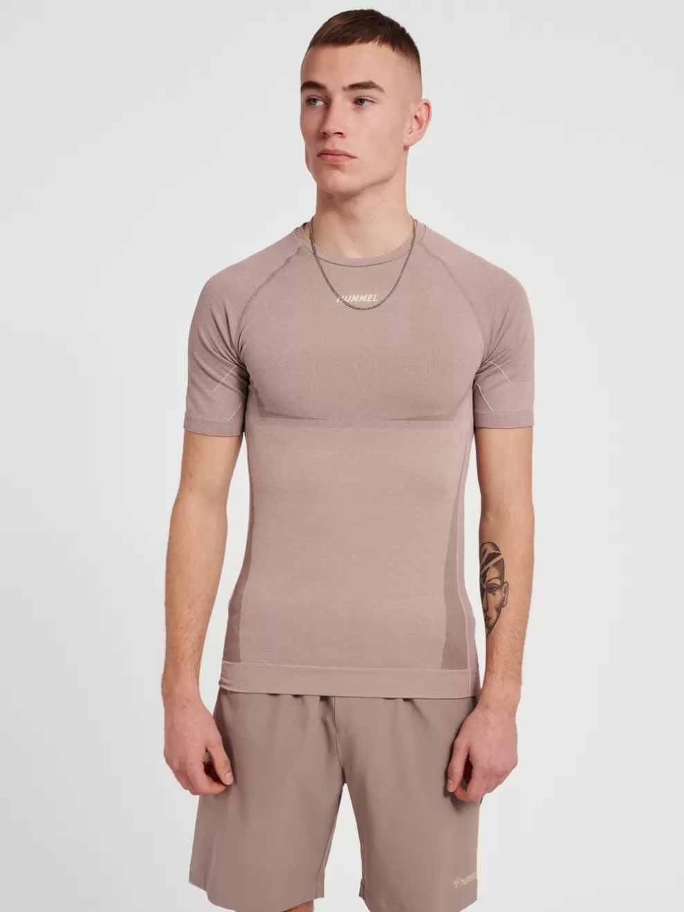 hmlTE MIKE SEAMLESS T-SHIRT*hummel Fashion