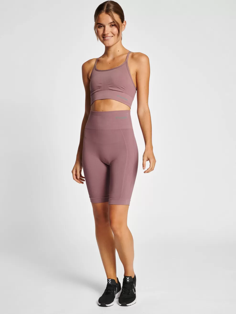hmlTIF SEAMLESS CYLING SHORTS*hummel Shop