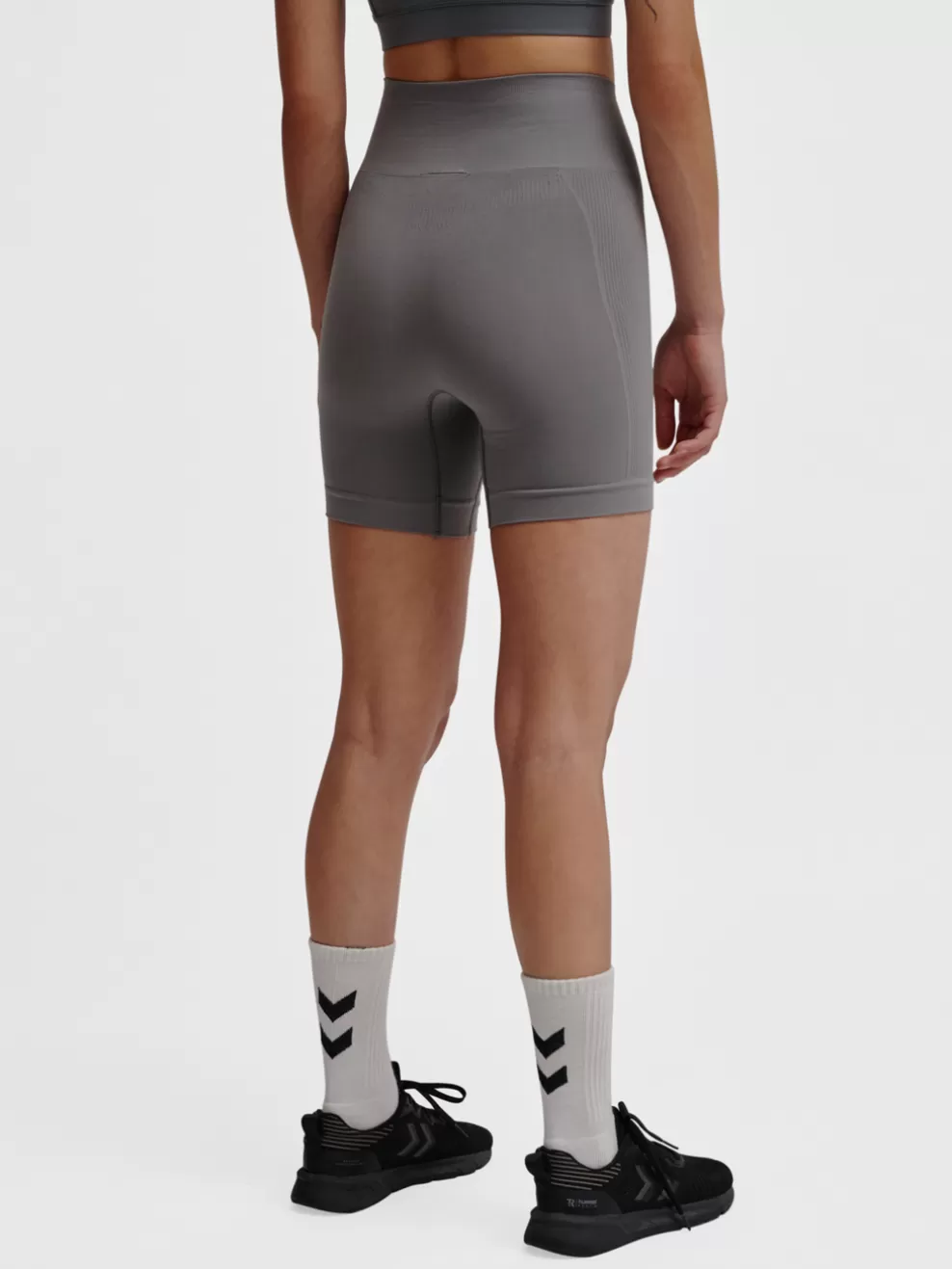 hmlTIF SEAMLESS SHORTS*hummel Store