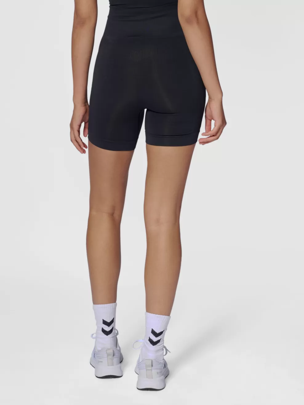 hmlTIF SEAMLESS SHORTS*hummel Fashion