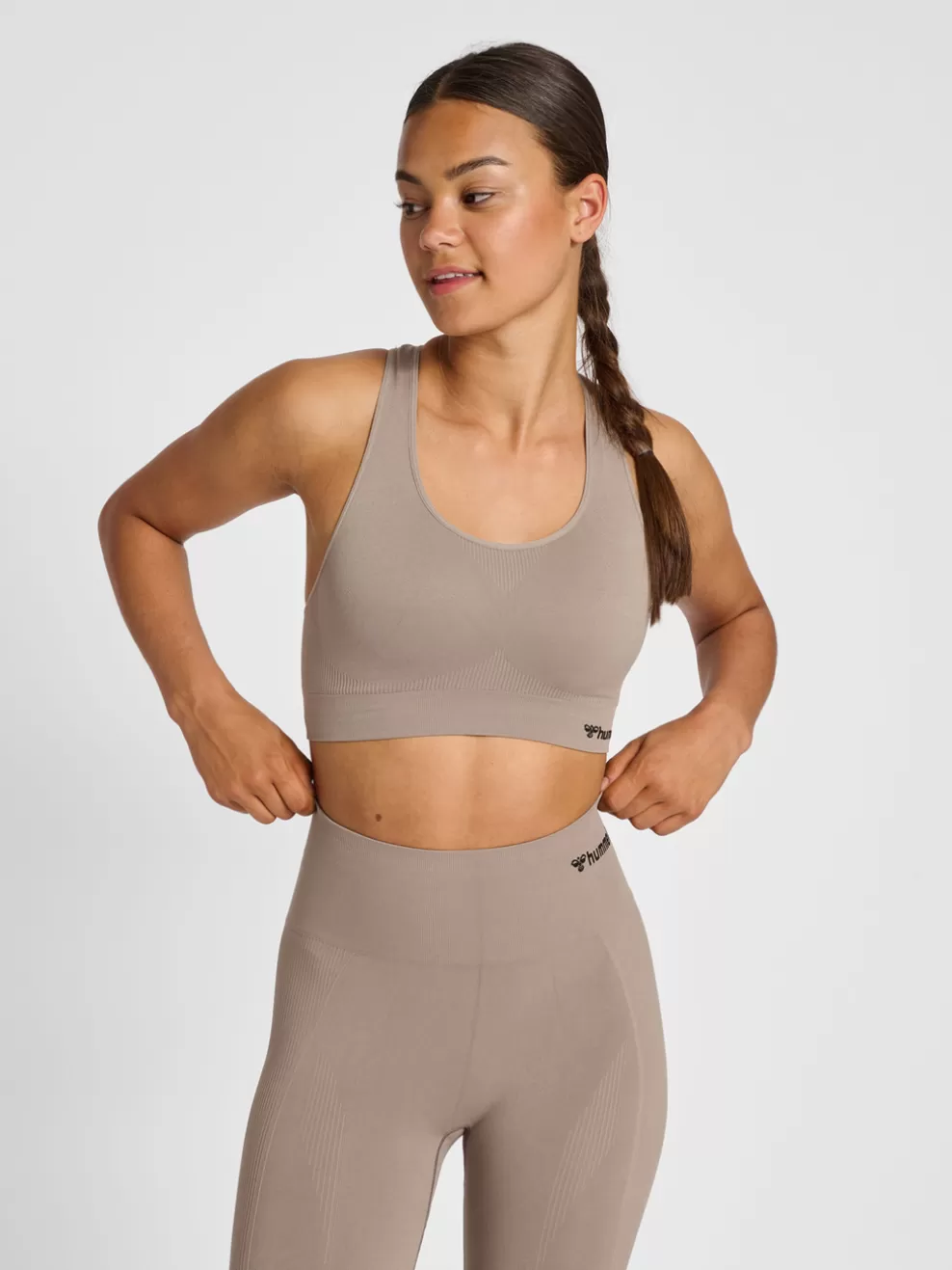 hmlTIF SEAMLESS SPORTS TOP*hummel Discount