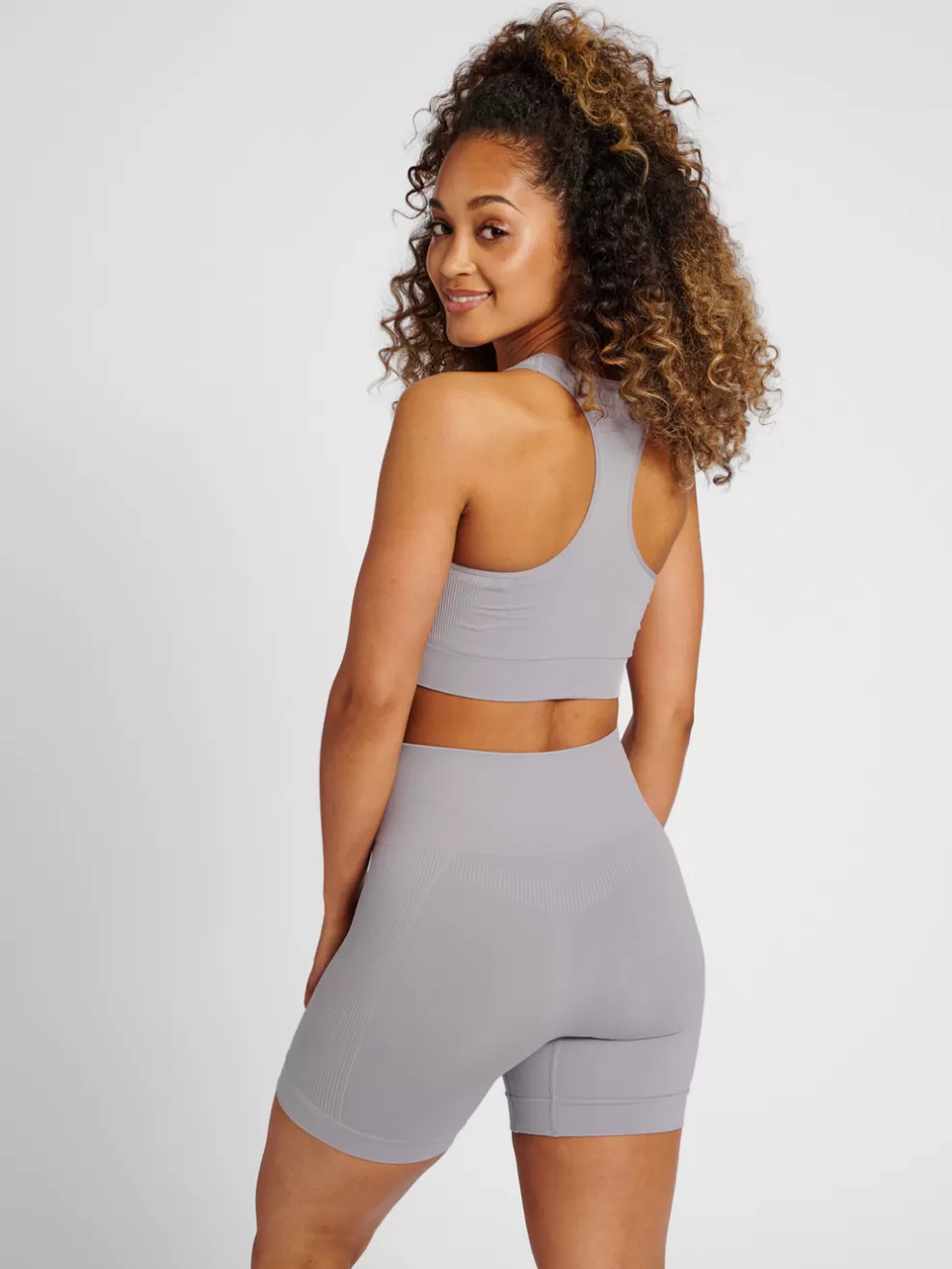 hmlTIF SEAMLESS SPORTS TOP*hummel Flash Sale
