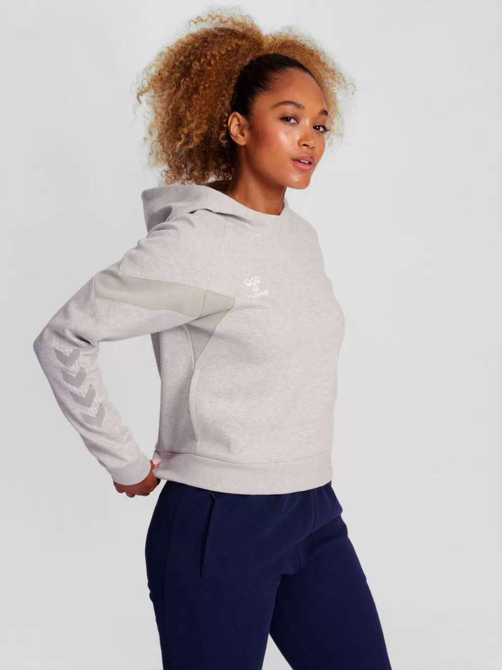 hmlTRAVEL SWEAT HOODIE WOMAN*hummel Discount