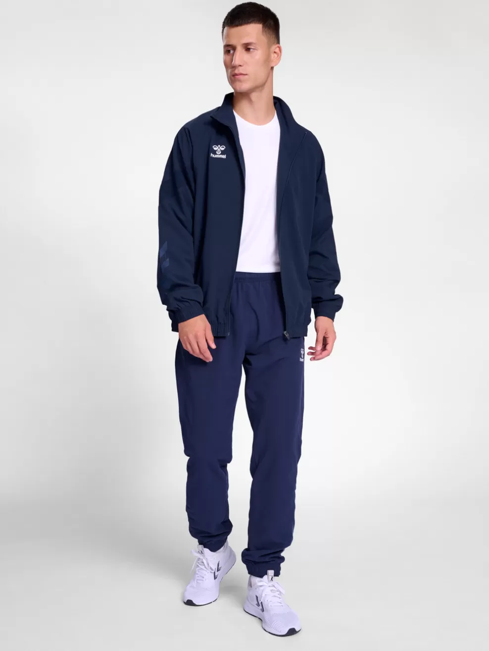 hmlTRAVEL WOVEN JACKET*hummel Best