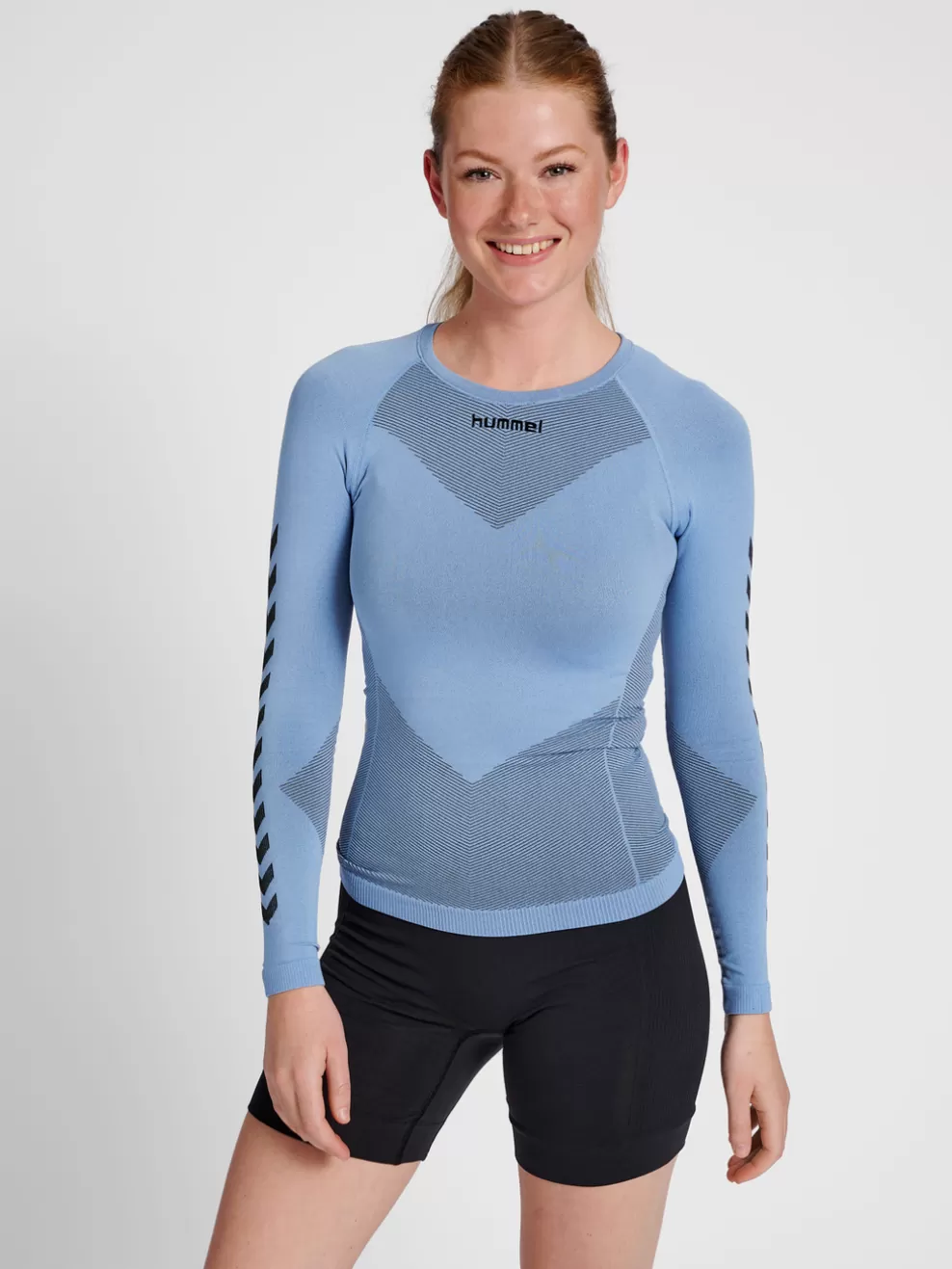 FIRST SEAMLESS JERSEY L/S WOMAN*hummel Fashion