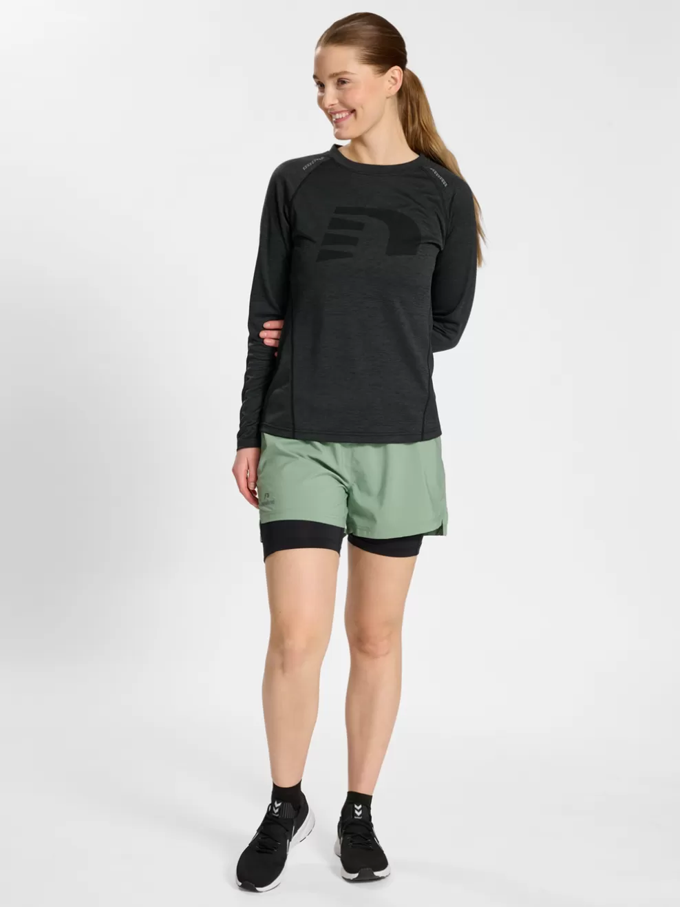 nwlORLANDO T-SHIRT L/S WOMAN*hummel Shop