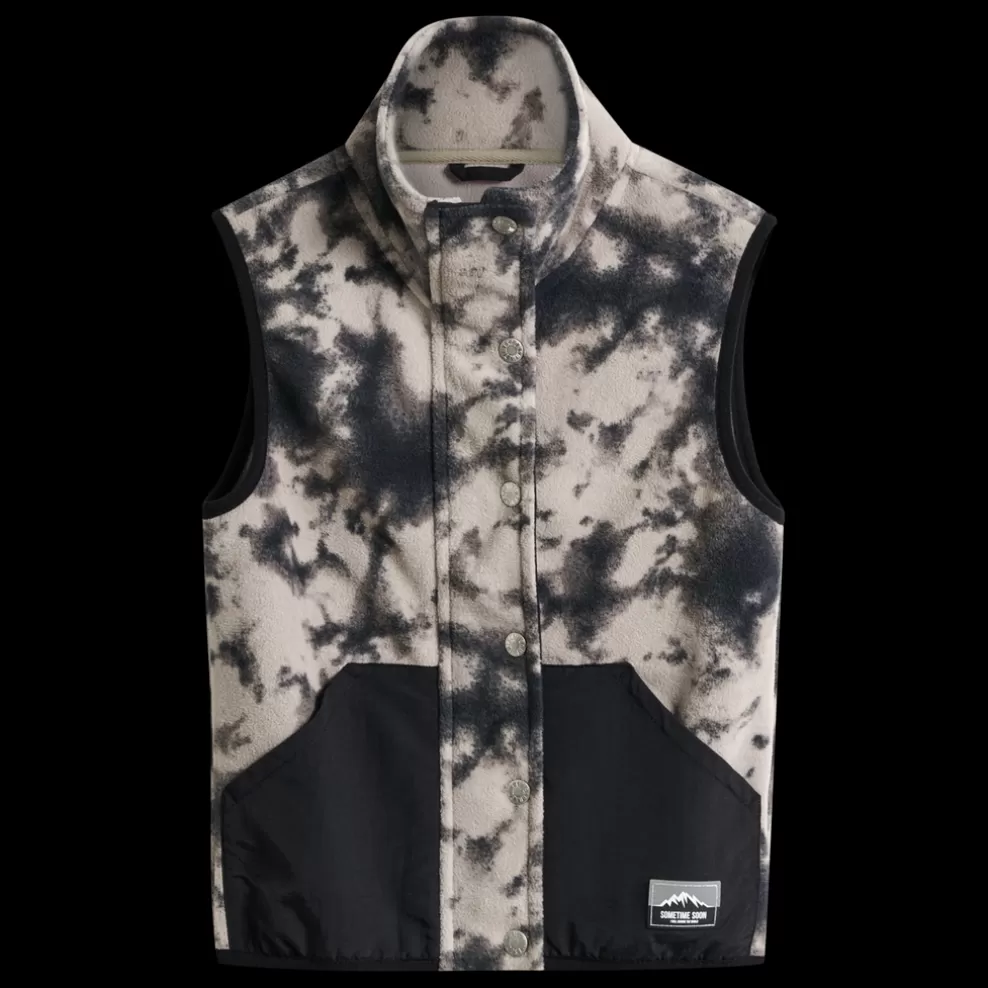 stsBASE VEST*hummel Hot