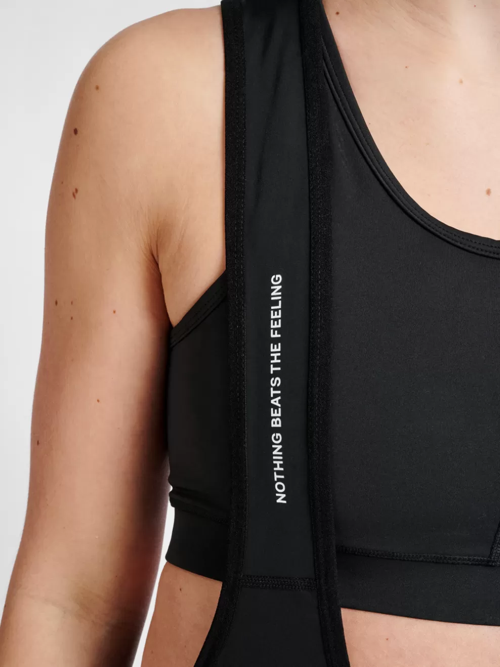 WOMENS CORE BIKE PANEL BIB SHORTS*hummel Sale