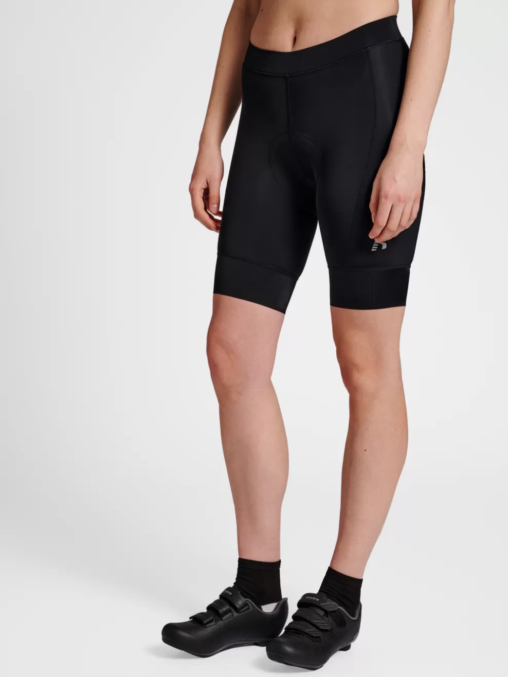 WOMENS CORE BIKE PANEL SHORTS*hummel Fashion